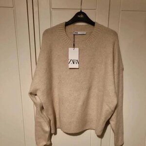 Zara Brand New Beige Jumper SizeM in store now size:m / 10